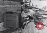 Standbild American-Indian Kinder United States USA, 1933, aus Sekunde 47 historischem Filmmaterial Videoclip 65675075292