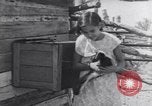 Standbild American-Indian Kinder United States USA, 1933, aus Sekunde 51 historischem Filmmaterial Videoclip 65675075292