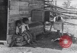 Standbild American-Indian Kinder United States USA, 1933, aus Sekunde 54 historischem Filmmaterial Videoclip 65675075292