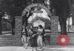 Immagine di Native American Indian educazione degli studenti United States USA, 1933, secondo 9 filmato di repertorio 65675075298