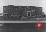 Immagine di Native American Indian boarding shcool studenti play sports Minnesota United States USA, 1933, secondo 17 filmato di repertorio 65675075299