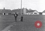 Immagine di Native American Indian boarding shcool studenti play sports Minnesota United States USA, 1933, secondo 28 filmato di repertorio 65675075299