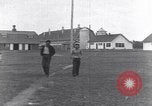 Immagine di Native American Indian boarding shcool studenti play sports Minnesota United States USA, 1933, secondo 29 filmato di repertorio 65675075299