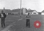 Immagine di Native American Indian boarding shcool studenti play sports Minnesota United States USA, 1933, secondo 32 filmato di repertorio 65675075299