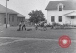 Immagine di Native American Indian boarding shcool studenti play sports Minnesota United States USA, 1933, secondo 39 filmato di repertorio 65675075299