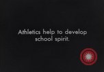 Immagine di Native American Indian boarding shcool studenti play sports Minnesota United States USA, 1933, secondo 45 filmato di repertorio 65675075299