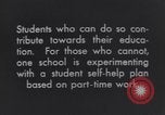 Standbild Native Amerikanische Studenten in Arbeit Schulprogramm United States USA, 1933, aus Sekunde 7 historischem Filmmaterial Videoclip 65675075301