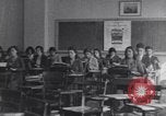 Standbild Native Amerikanische Studenten in Arbeit Schulprogramm United States USA, 1933, aus Sekunde 43 historischem Filmmaterial Videoclip 65675075301