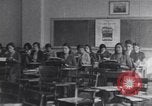 Standbild Native Amerikanische Studenten in Arbeit Schulprogramm United States USA, 1933, aus Sekunde 44 historischem Filmmaterial Videoclip 65675075301