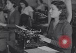 Standbild Native Amerikanische Studenten in Arbeit Schulprogramm United States USA, 1933, aus Sekunde 48 historischem Filmmaterial Videoclip 65675075301