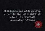 Standbild Ausbildung der Indianer Studenten Oregon United States USA, 1933, aus Sekunde 10 historischem Filmmaterial Videoclip 65675075303