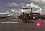 Standbild UH-1D Iroquois Hubschrauber Vietnam, 1966, aus Sekunde 7 historischem Filmmaterial Videoclip 65675075308