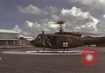 Standbild UH-1D Iroquois Hubschrauber Vietnam, 1966, aus Sekunde 10 historischem Filmmaterial Videoclip 65675075308