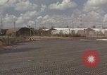 Standbild UH-1D Iroquois Hubschrauber Vietnam, 1966, aus Sekunde 33 historischem Filmmaterial Videoclip 65675075308