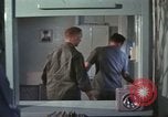 Standbild USA nicht beauftragte Officer Vietnam, 1966, aus Sekunde 20 historischem Filmmaterial Videoclip 65675075309