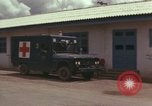 Standbild USA nicht beauftragte Officer Vietnam, 1966, aus Sekunde 52 historischem Filmmaterial Videoclip 65675075309