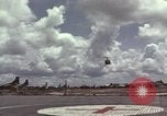 Standbild USA Soldaten Vietnam, 1966, aus Sekunde 29 historischem Filmmaterial Videoclip 65675075310