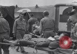 Standbild Evakuierung Krankenhaus europäische Theater, 1945, aus Sekunde 23 historischem Filmmaterial Videoclip 65675075313