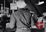 Standbild Evakuierung Krankenhaus europäische Theater, 1945, aus Sekunde 50 historischem Filmmaterial Videoclip 65675075313