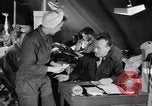 Standbild Evakuierung Krankenhaus europäische Theater, 1945, aus Sekunde 52 historischem Filmmaterial Videoclip 65675075313