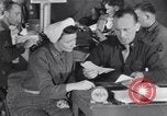 Standbild Evakuierung Krankenhaus europäische Theater, 1945, aus Sekunde 58 historischem Filmmaterial Videoclip 65675075313