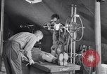 Standbild Evakuierung Krankenhaus europäische Theater, 1945, aus Sekunde 13 historischem Filmmaterial Videoclip 65675075314