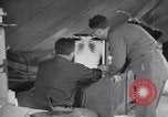 Standbild Evakuierung Krankenhaus europäische Theater, 1945, aus Sekunde 22 historischem Filmmaterial Videoclip 65675075314