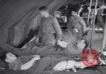 Standbild Evakuierung Krankenhaus europäische Theater, 1945, aus Sekunde 29 historischem Filmmaterial Videoclip 65675075314