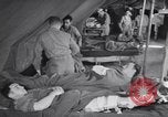 Standbild Evakuierung Krankenhaus europäische Theater, 1945, aus Sekunde 32 historischem Filmmaterial Videoclip 65675075314