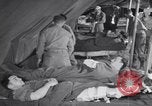 Standbild Evakuierung Krankenhaus europäische Theater, 1945, aus Sekunde 35 historischem Filmmaterial Videoclip 65675075314