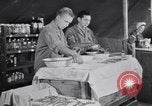 Standbild Evakuierung Krankenhaus europäische Theater, 1945, aus Sekunde 49 historischem Filmmaterial Videoclip 65675075314