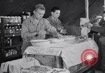 Standbild Evakuierung Krankenhaus europäische Theater, 1945, aus Sekunde 55 historischem Filmmaterial Videoclip 65675075314