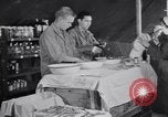 Standbild Evakuierung Krankenhaus europäische Theater, 1945, aus Sekunde 57 historischem Filmmaterial Videoclip 65675075314