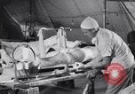 Standbild Evakuierung Krankenhaus europäische Theater, 1945, aus Sekunde 4 historischem Filmmaterial Videoclip 65675075315
