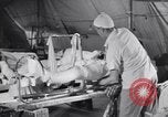 Standbild Evakuierung Krankenhaus europäische Theater, 1945, aus Sekunde 9 historischem Filmmaterial Videoclip 65675075315