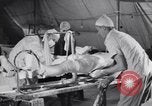 Standbild Evakuierung Krankenhaus europäische Theater, 1945, aus Sekunde 14 historischem Filmmaterial Videoclip 65675075315