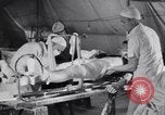 Standbild Evakuierung Krankenhaus europäische Theater, 1945, aus Sekunde 17 historischem Filmmaterial Videoclip 65675075315