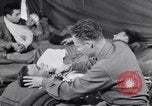 Standbild Evakuierung Krankenhaus europäische Theater, 1945, aus Sekunde 30 historischem Filmmaterial Videoclip 65675075315