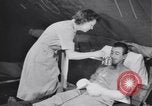 Standbild Evakuierung Krankenhaus europäische Theater, 1945, aus Sekunde 45 historischem Filmmaterial Videoclip 65675075315