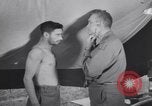 Standbild Evakuierung Krankenhaus europäische Theater, 1945, aus Sekunde 59 historischem Filmmaterial Videoclip 65675075315