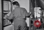 Standbild Evakuierung Krankenhaus europäische Theater, 1945, aus Sekunde 7 historischem Filmmaterial Videoclip 65675075316