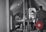 Standbild Evakuierung Krankenhaus europäische Theater, 1945, aus Sekunde 11 historischem Filmmaterial Videoclip 65675075316