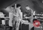 Standbild Evakuierung Krankenhaus europäische Theater, 1945, aus Sekunde 26 historischem Filmmaterial Videoclip 65675075316