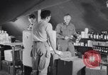 Standbild Evakuierung Krankenhaus europäische Theater, 1945, aus Sekunde 31 historischem Filmmaterial Videoclip 65675075316