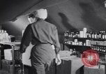 Standbild Evakuierung Krankenhaus europäische Theater, 1945, aus Sekunde 39 historischem Filmmaterial Videoclip 65675075316