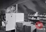 Standbild Evakuierung Krankenhaus europäische Theater, 1945, aus Sekunde 41 historischem Filmmaterial Videoclip 65675075316