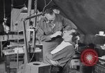 Standbild Evakuierung Krankenhaus europäische Theater, 1945, aus Sekunde 49 historischem Filmmaterial Videoclip 65675075316