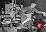 Standbild Evakuierung Krankenhaus europäische Theater, 1945, aus Sekunde 52 historischem Filmmaterial Videoclip 65675075316