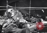 Standbild Evakuierung Krankenhaus europäische Theater, 1945, aus Sekunde 29 historischem Filmmaterial Videoclip 65675075317
