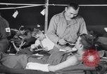 Standbild Evakuierung Krankenhaus europäische Theater, 1945, aus Sekunde 35 historischem Filmmaterial Videoclip 65675075317